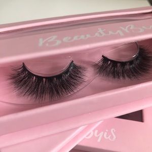 Handmade Lashes